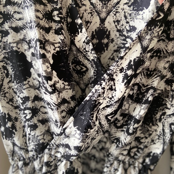 Parker Wrap long sleeve Dress black and white silk - Picture 5 of 8